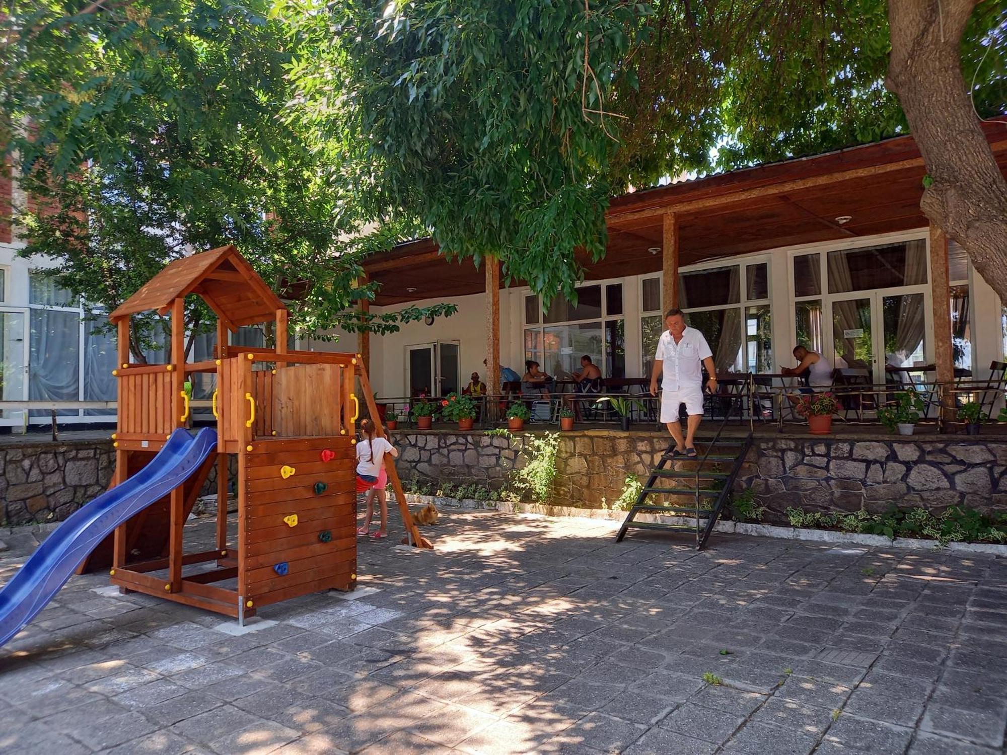 Хотел Централ Sozopol Buitenkant foto